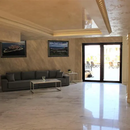 Апартамент Valencia Gardens Luxury Несебър