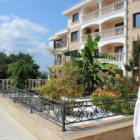 Valencia Gardens Luxury شقة