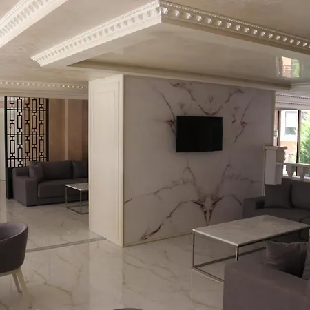 Valencia Gardens Luxury نيسيبار