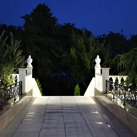 Valencia Gardens Luxury Apartment *