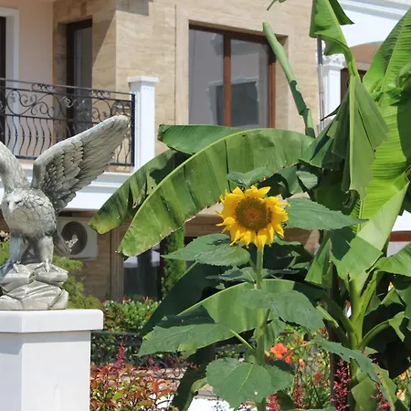 Valencia Gardens Luxury Apartment