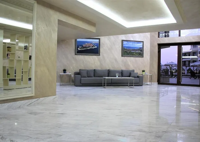 Valencia Gardens Luxury * ネセバル