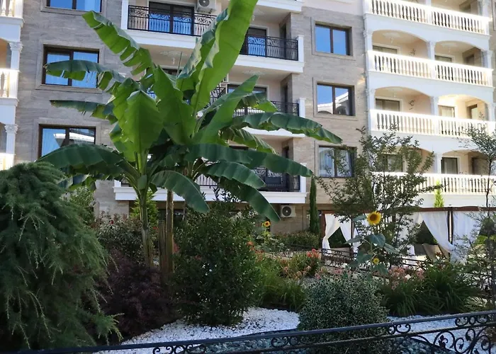 Valencia Gardens Luxury Apartment *